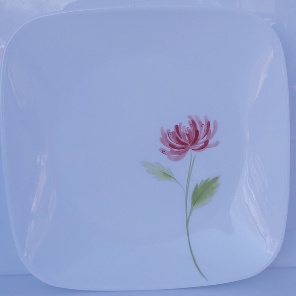 8.5" Lunch Plate Corelle Summer Mums. - Picture 2 of 2
